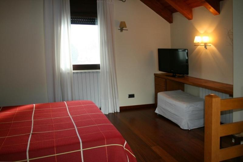 Apartamentos Les Picardes Espot Chambre photo