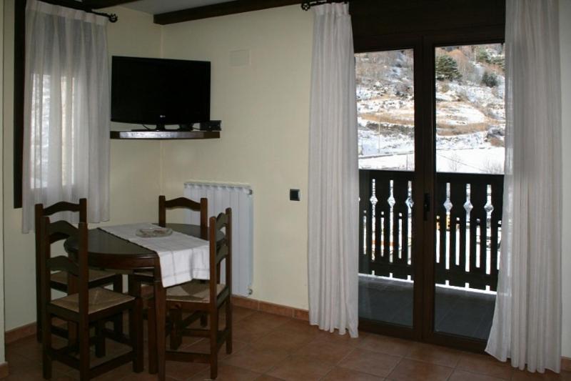 Apartamentos Les Picardes Espot Extérieur photo