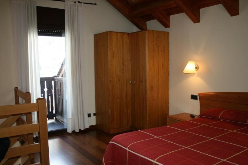 Apartamentos Les Picardes Espot Extérieur photo